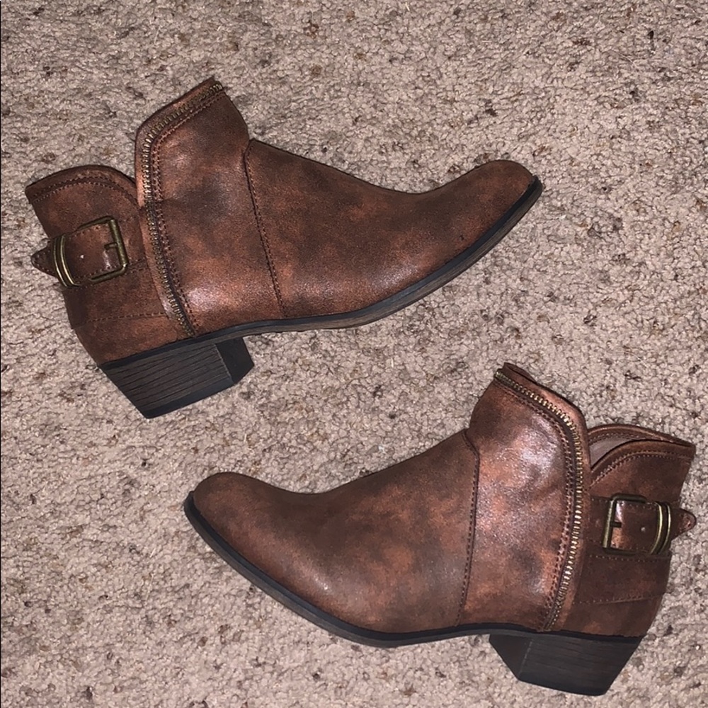 American Rag Booties Size 8